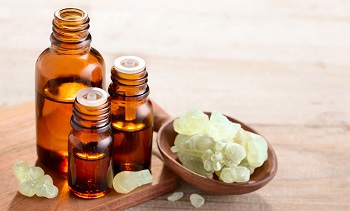 Utilisation de l'huile de l'encens, avantages et effets secondaires