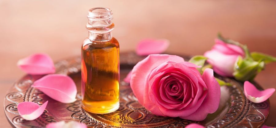 L'huile de rose et ses composants